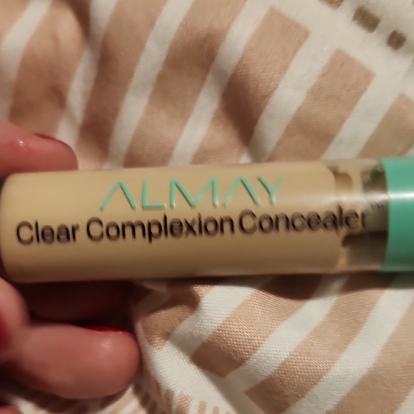Concealer BUNDLE - Picture 7 of 11